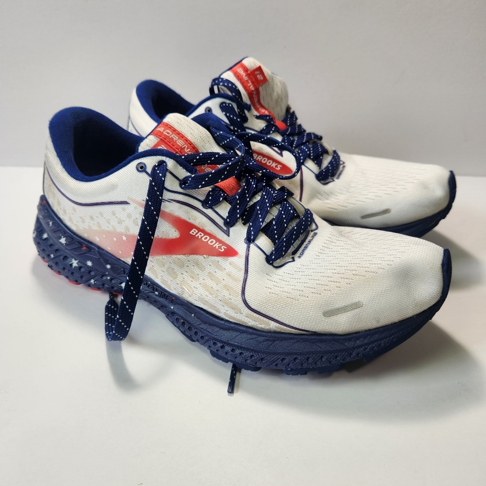 Brooks Women 9.5 Adrenaline GTS 21 Shoes White Blue Red Stars USA Patriotic